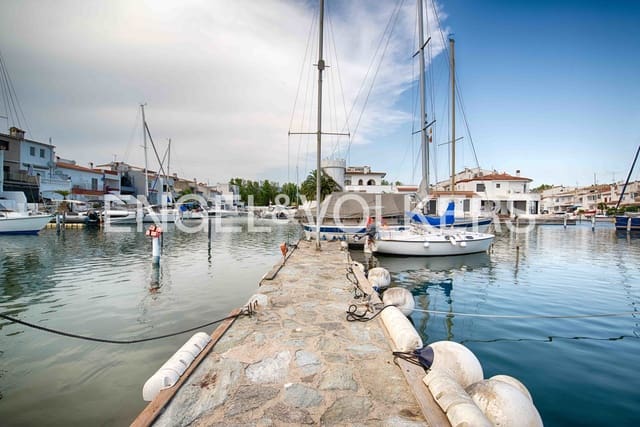 3 soverom Hus til salgs i Empuriabrava, Castelló d'Empúries med garasje - € 445 000 (Ref: 9111048)