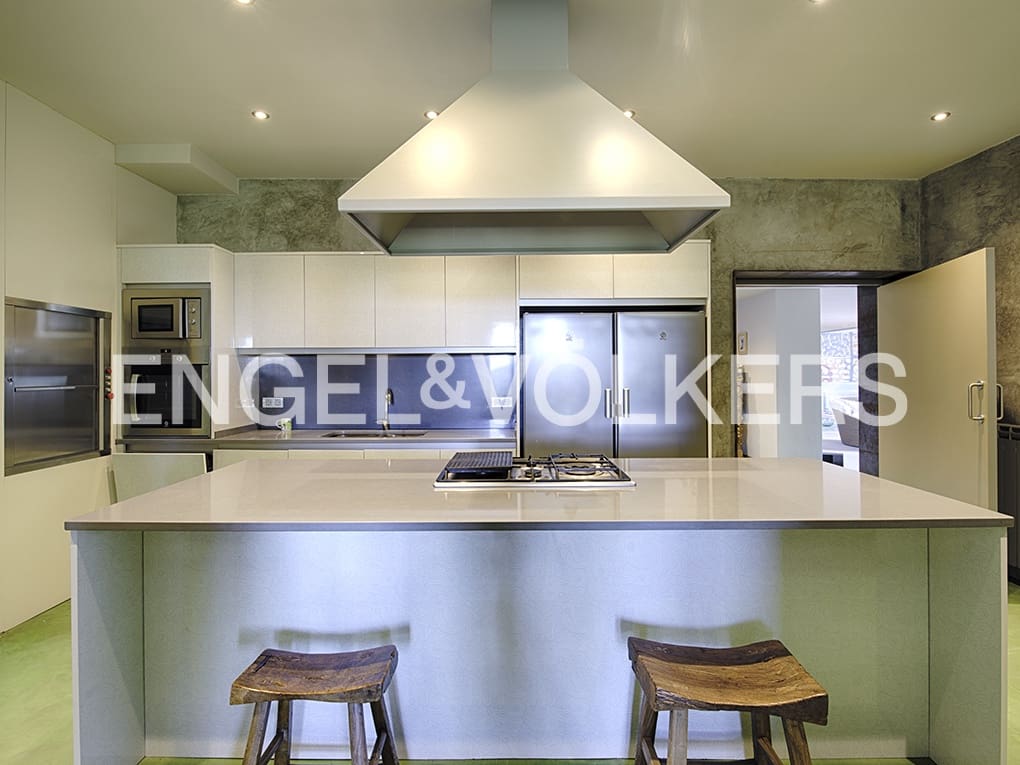 10 chambre Finca/Maison de Campagne à vendre à Macanet de Cabrenys avec garage - 2 700 000 € (Ref: 9113120)