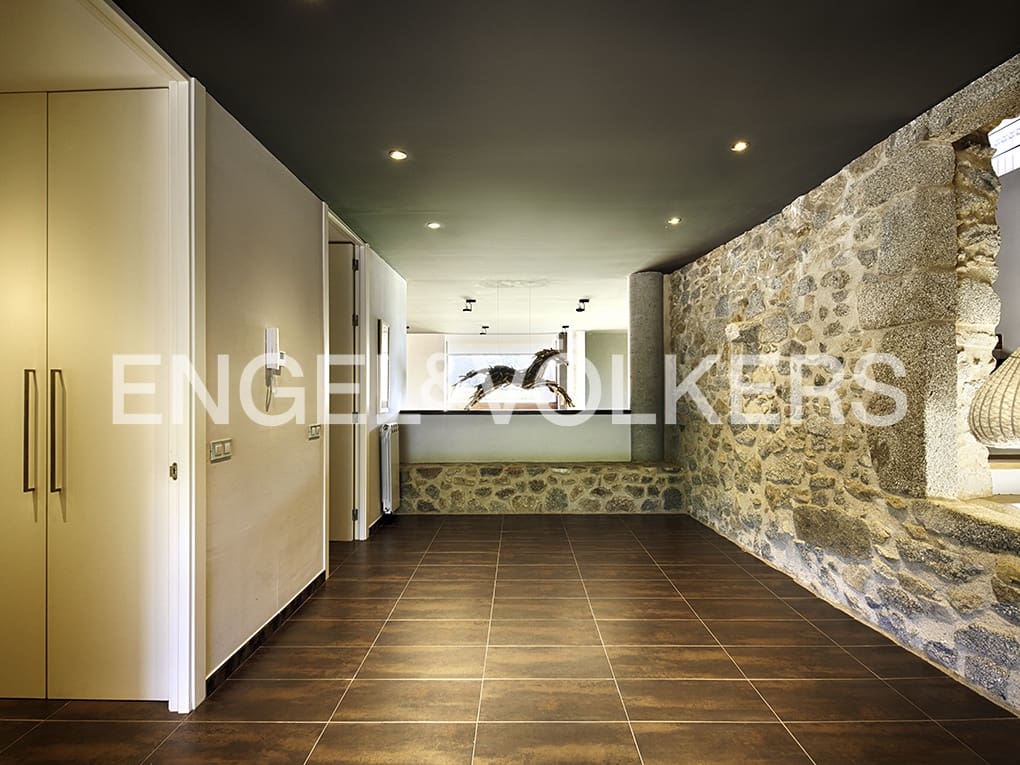 10 chambre Finca/Maison de Campagne à vendre à Macanet de Cabrenys avec garage - 2 700 000 € (Ref: 9113120)