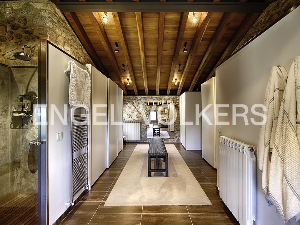 10 chambre Finca/Maison de Campagne à vendre à Macanet de Cabrenys avec garage - 2 700 000 € (Ref: 9113120)