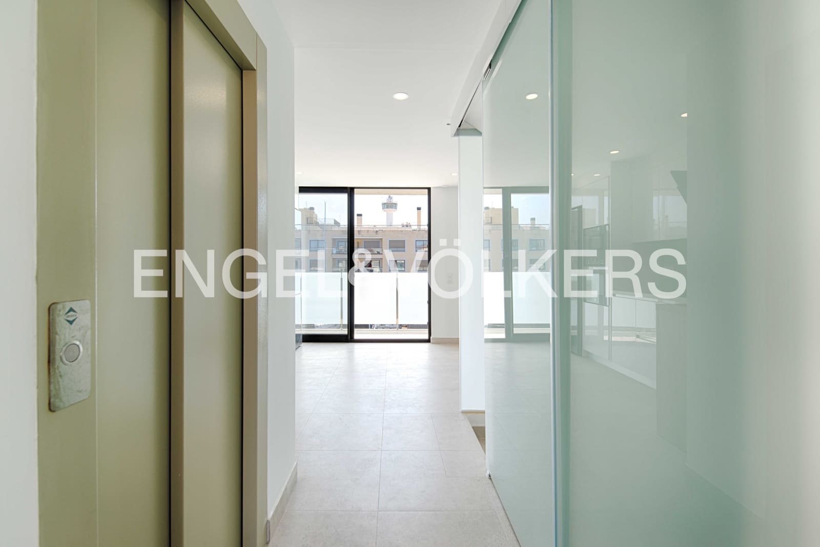 3 soveværelse Rækkehus til salg i Empuriabrava med garage - € 620.000 (Ref: 9123585)