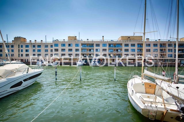 3 slaapkamer Rijtjeshuis te koop in Empuriabrava, Castelló d'Empúries met garage - € 620.000 (Ref: 9123585)