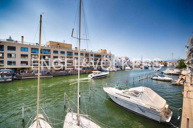 3 slaapkamer Rijtjeshuis te koop in Empuriabrava, Castelló d'Empúries met garage - € 620.000 (Ref: 9123585)