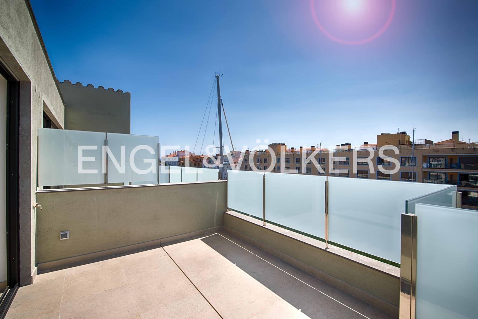 3 soveværelse Rækkehus til salg i Empuriabrava med garage - € 620.000 (Ref: 9123585)