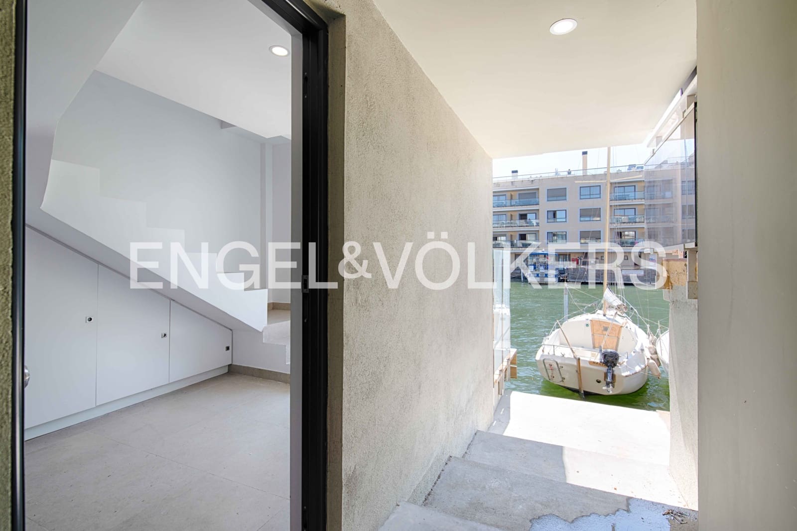 3 soveværelse Rækkehus til salg i Empuriabrava med garage - € 620.000 (Ref: 9123585)