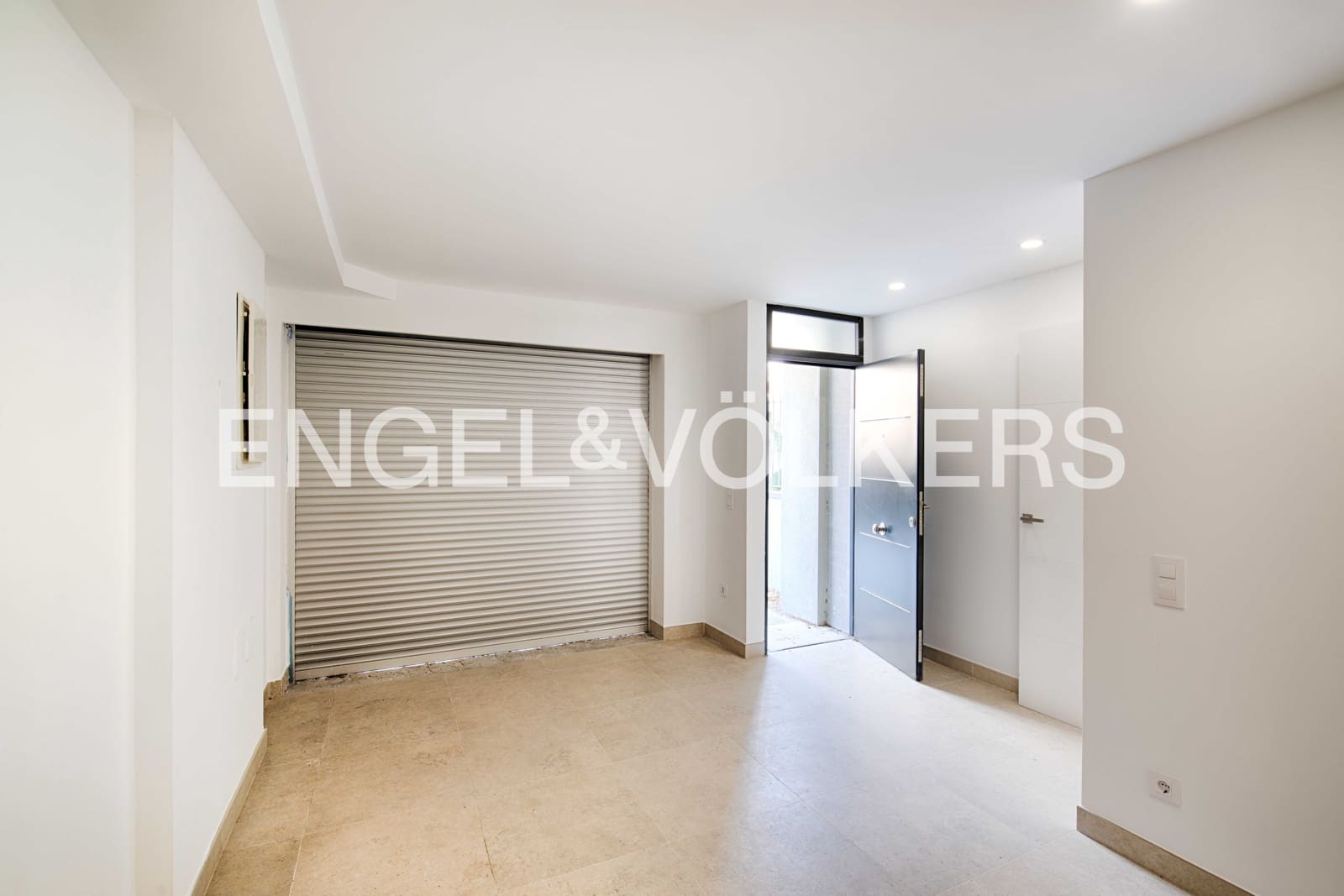 4 soveværelse Rækkehus til salg i Empuriabrava med garage - € 670.000 (Ref: 9123915)