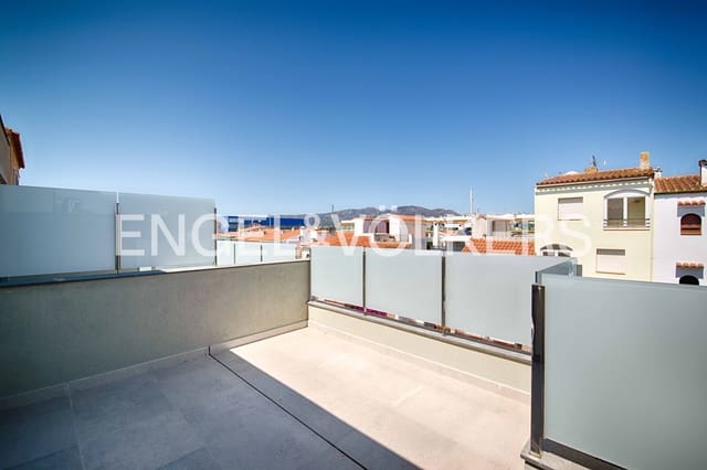 4 soverom Rekkehus til salgs i Empuriabrava, Castelló d'Empúries med garasje - € 670 000 (Ref: 9123915)