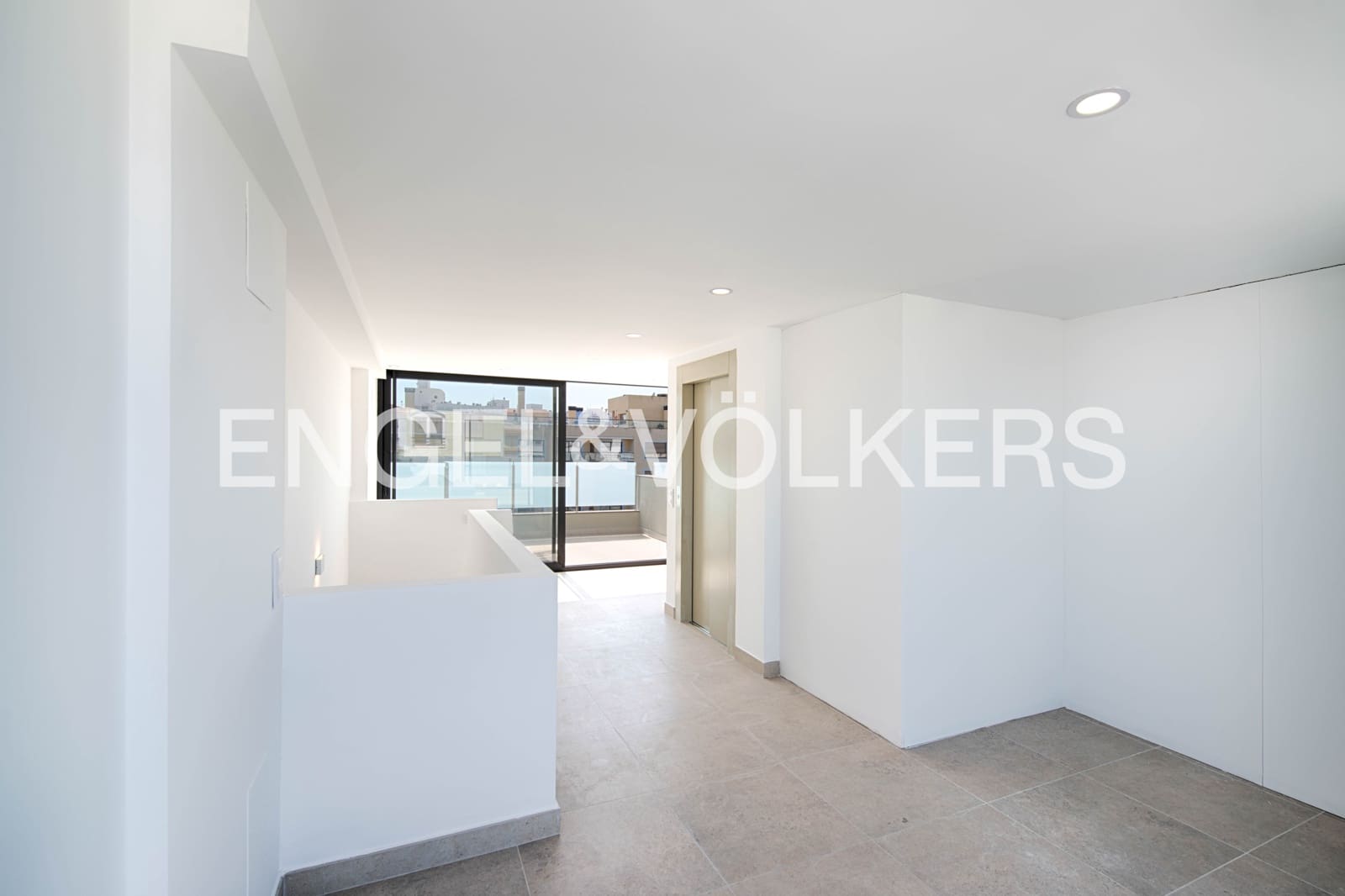 4 soveværelse Rækkehus til salg i Empuriabrava med garage - € 670.000 (Ref: 9123915)