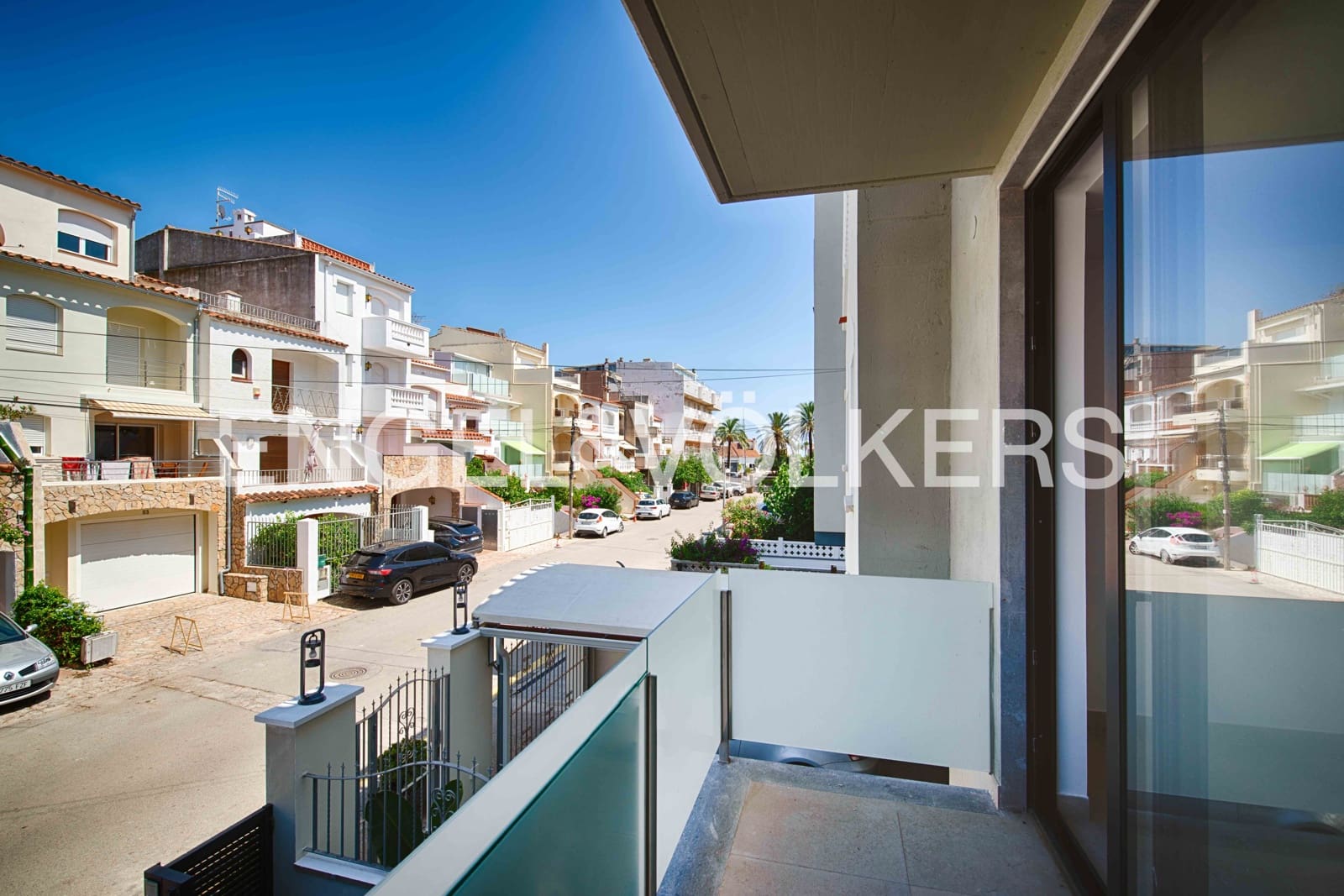 4 soveværelse Rækkehus til salg i Empuriabrava med garage - € 670.000 (Ref: 9123915)