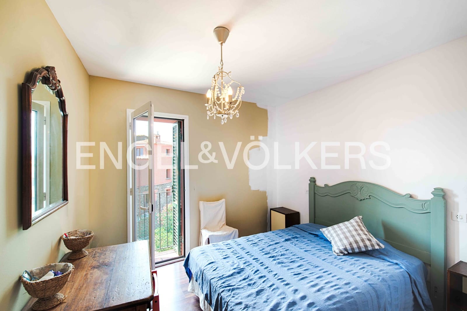 3 soveværelse Byhus til salg i Garriguella med garage - € 330.000 (Ref: 9153241)