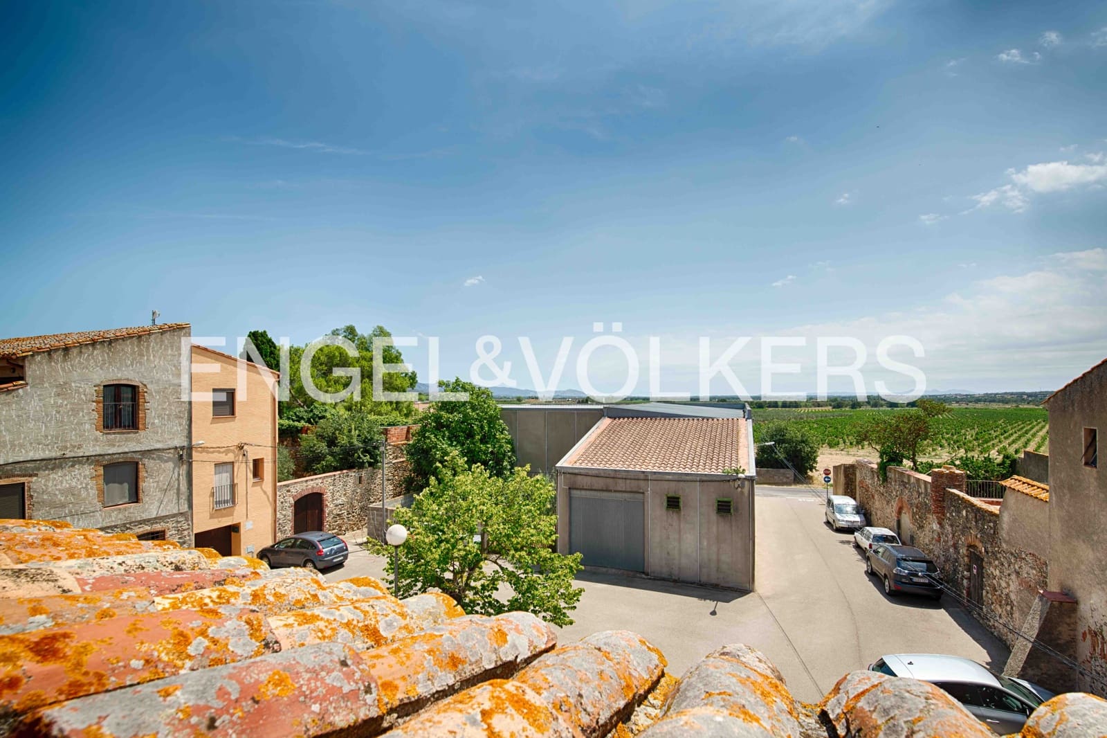 3 soveværelse Byhus til salg i Garriguella med garage - € 330.000 (Ref: 9153241)