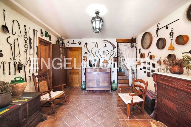 3 soverom Hus til salgs i Garriguella med garasje - € 330 000 (Ref: 9153241)