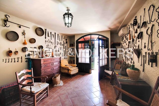 3 soverom Hus til salgs i Garriguella med garasje - € 330 000 (Ref: 9153241)