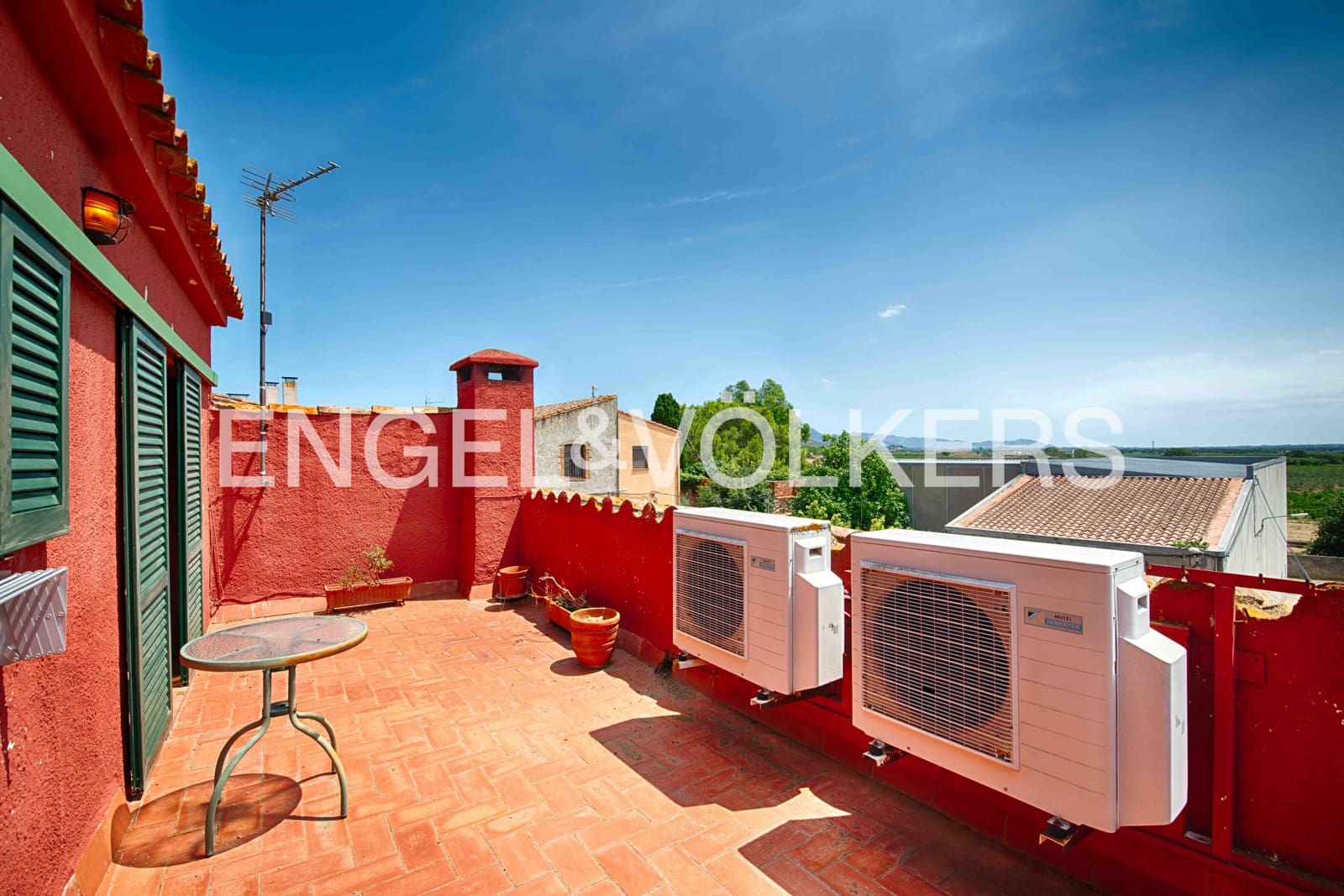 3 soveværelse Byhus til salg i Garriguella med garage - € 330.000 (Ref: 9153241)