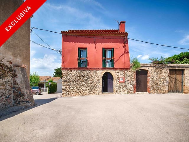 3 soveværelse Byhus til salg i Garriguella med garage - € 380.000 (Ref: 9153241)