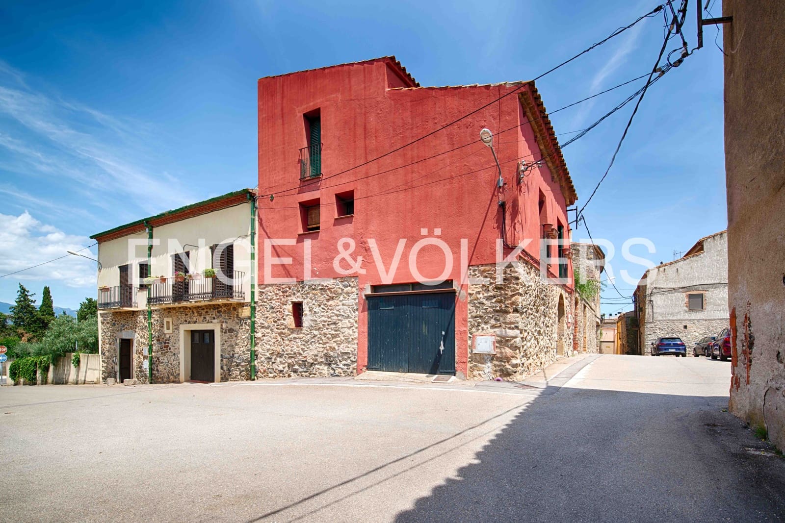 3 soveværelse Byhus til salg i Garriguella med garage - € 330.000 (Ref: 9153241)