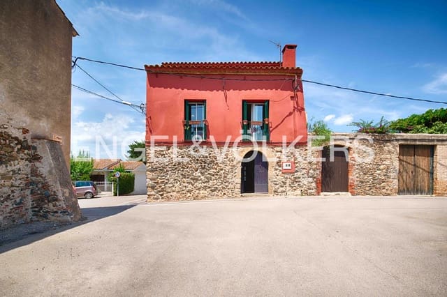 3 soverom Hus til salgs i Garriguella med garasje - € 330 000 (Ref: 9153241)