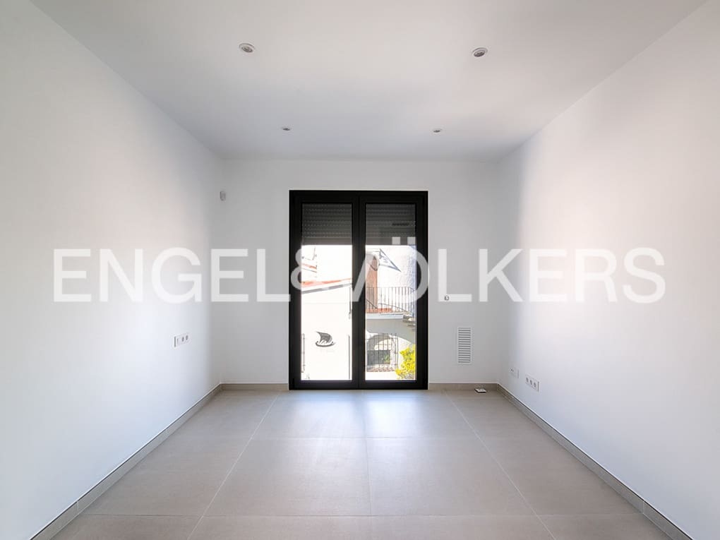 4 quarto Moradia em Banda para venda em Empuriabrava com piscina garagem - 739 000 € (Ref: 9162667)