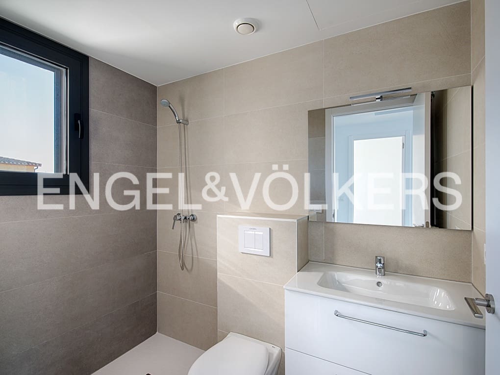 4 quarto Moradia em Banda para venda em Empuriabrava com piscina garagem - 739 000 € (Ref: 9162667)