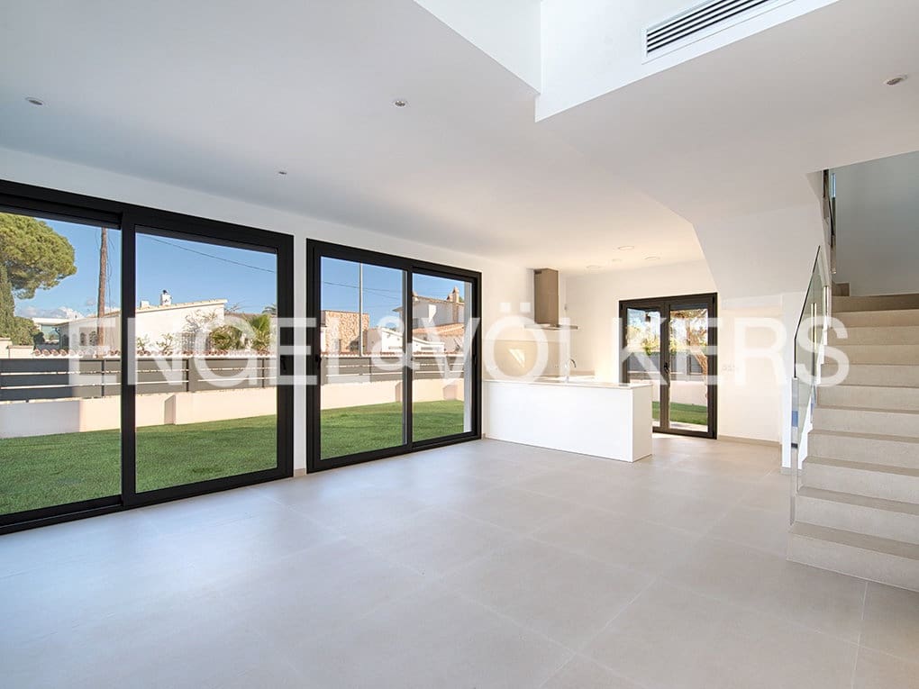 4 slaapkamer Rijtjeshuis te koop in Empuriabrava met zwembad garage - € 725.000 (Ref: 9162667)