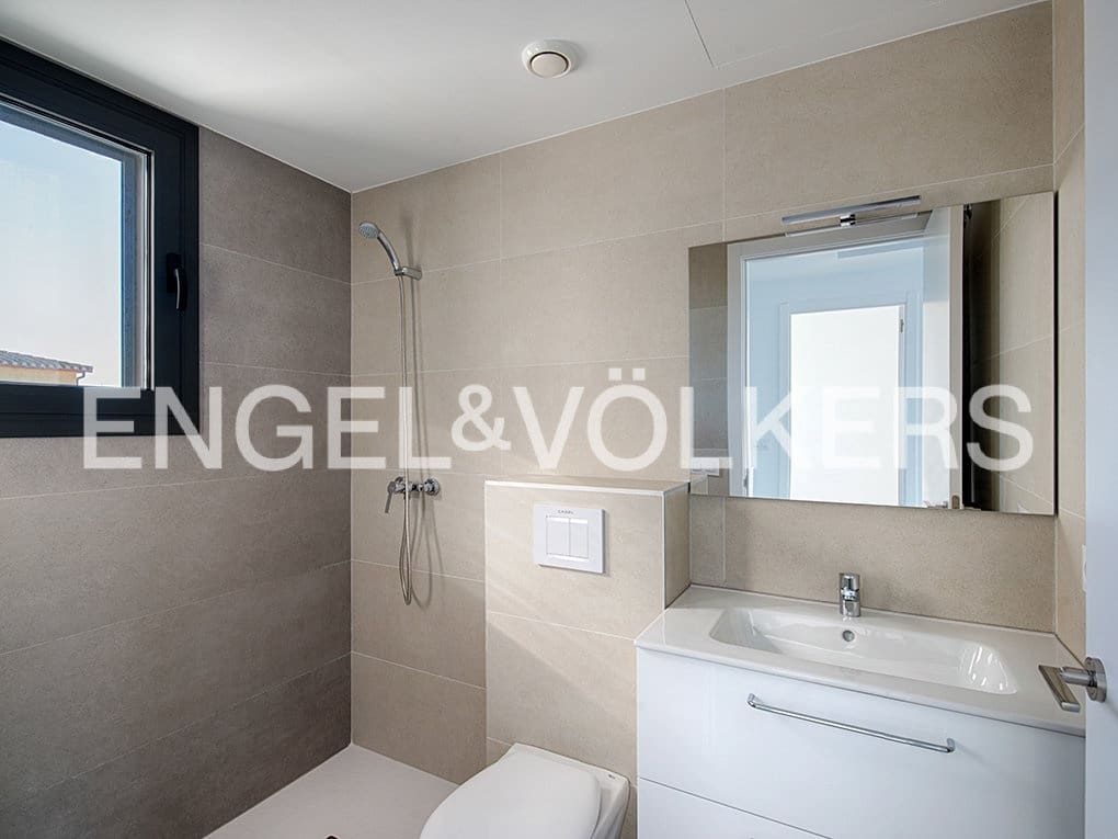 4 slaapkamer Rijtjeshuis te koop in Empuriabrava met zwembad garage - € 725.000 (Ref: 9162667)
