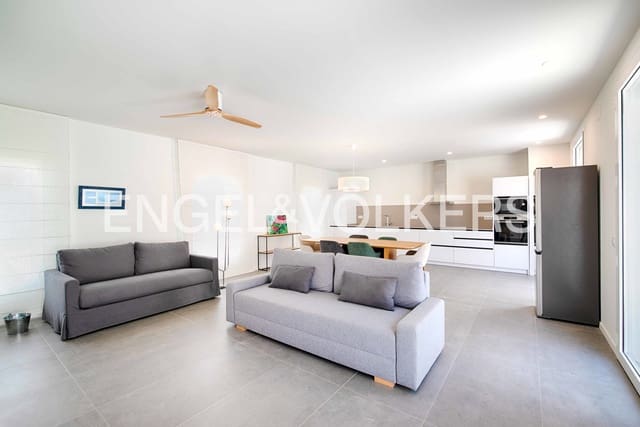 Chalet de 3 habitaciones en El Port de la Selva en venta con piscina garaje - 850.000 € (Ref: 9162851)