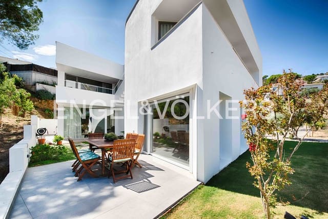Chalet de 4 habitaciones en El Port de la Selva en venta con piscina garaje - 1.500.000 € (Ref: 9163146)