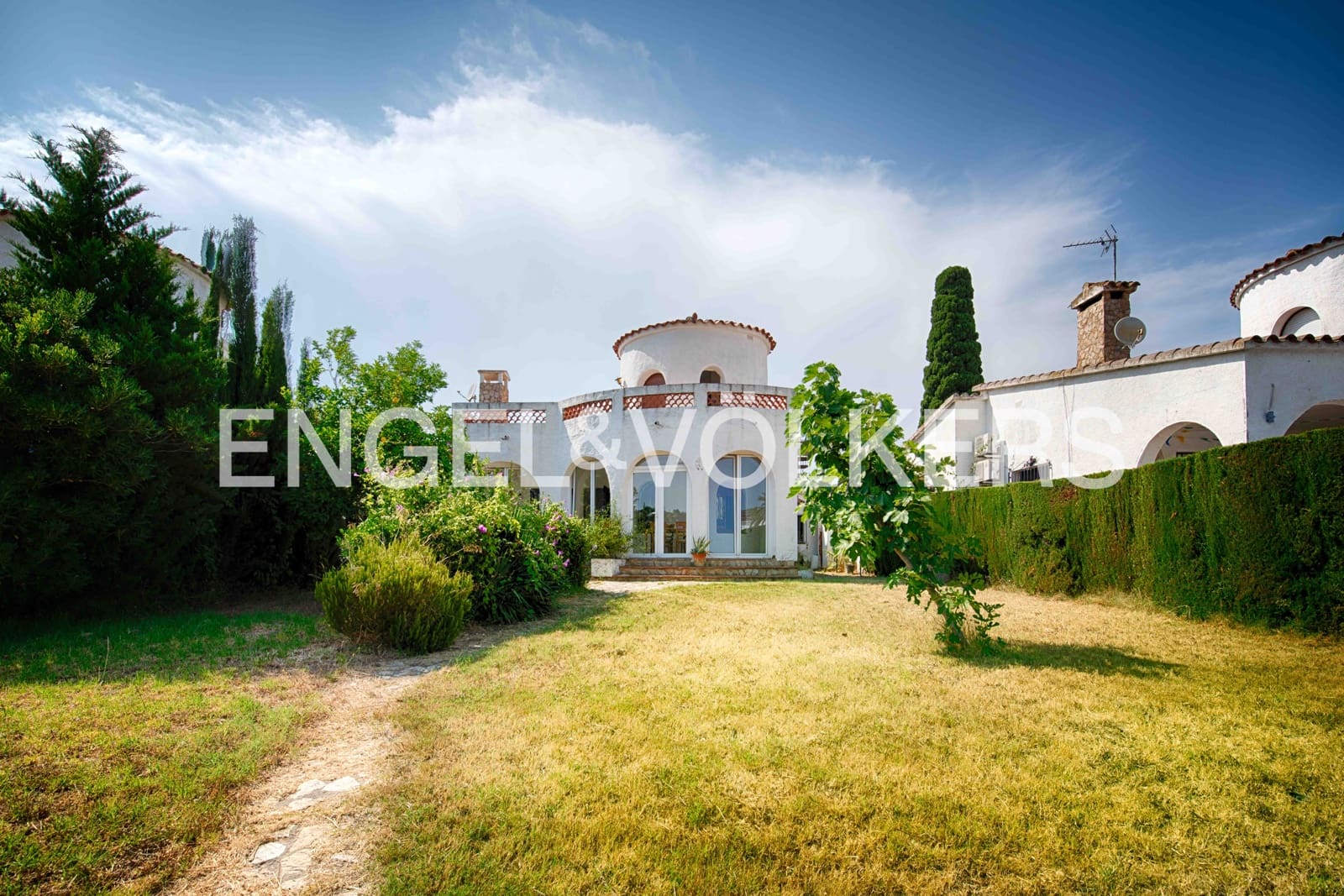 3 soverom Villa til salgs i Empuriabrava med garasje - € 860 000 (Ref: 9170576)