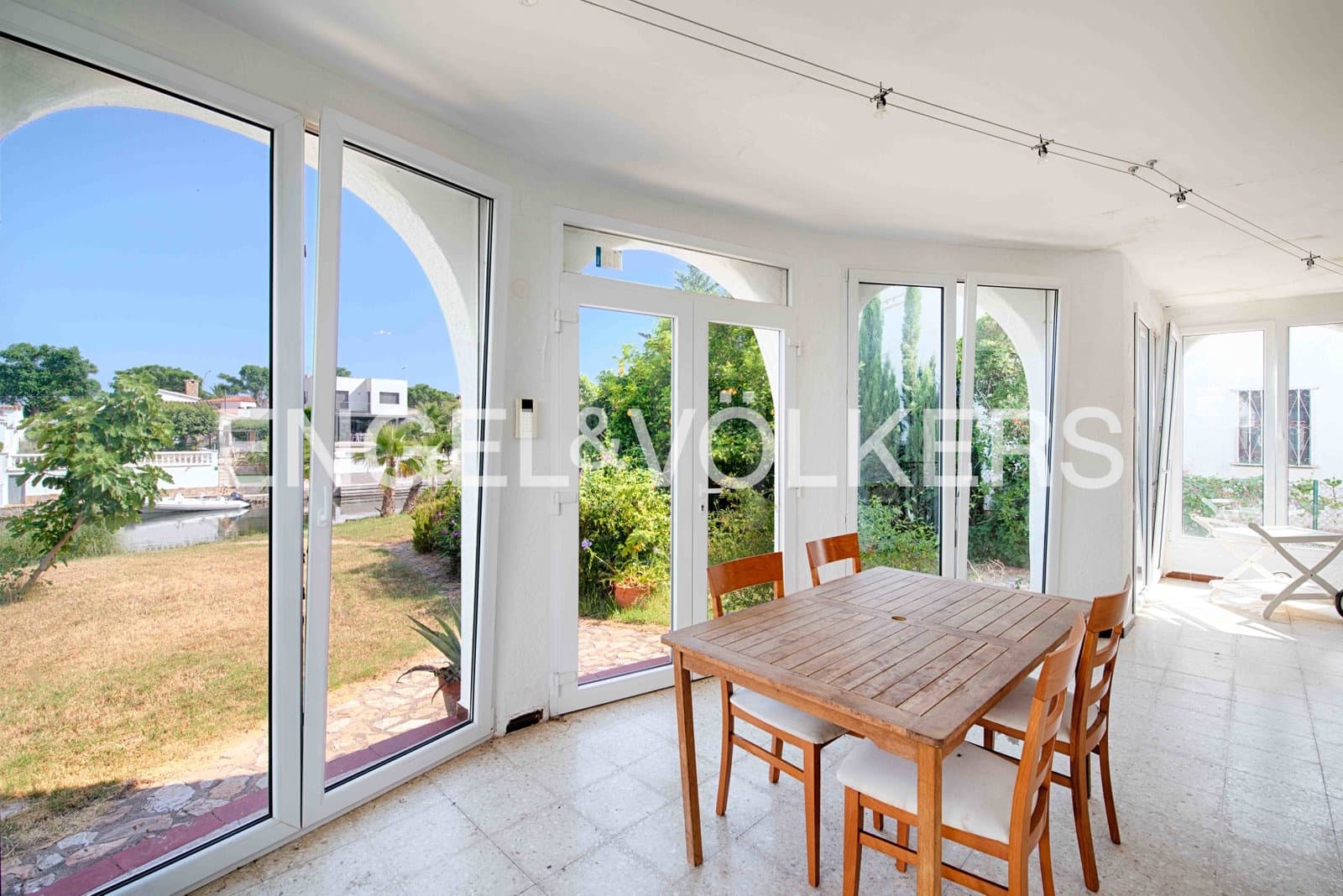 3 camera da letto Villa in vendita in Empuriabrava con garage - 860.000 € (Rif: 9170576)