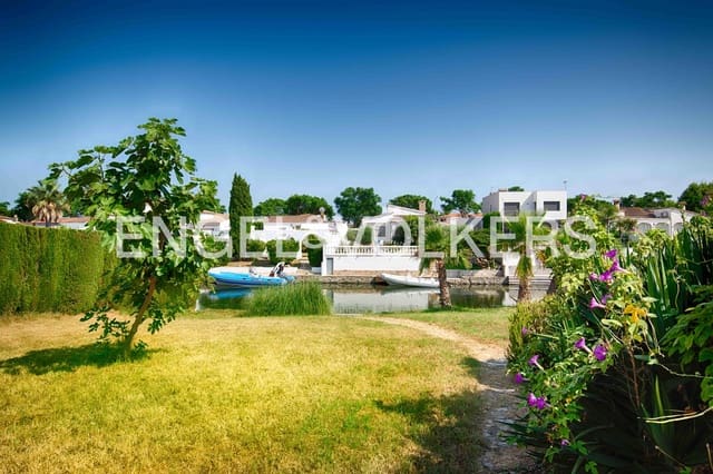 3 soverom Villa til salgs i Empuriabrava, Castelló d'Empúries med garasje - € 860 000 (Ref: 9170576)