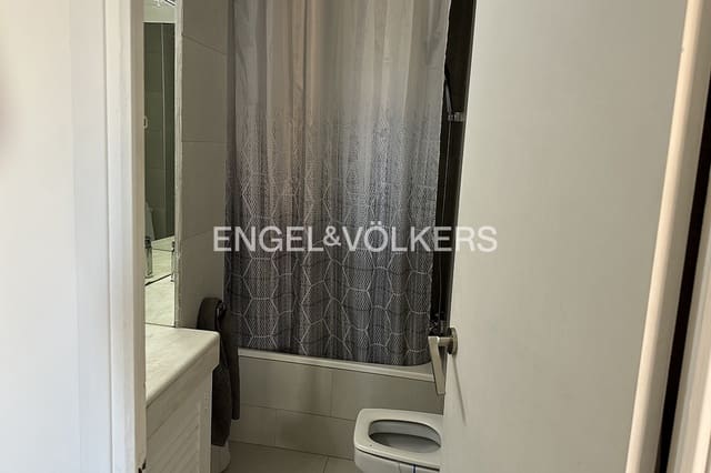 Apartamento de 3 habitaciones en Figueres en venta - 160.000 € (Ref: 9170577)