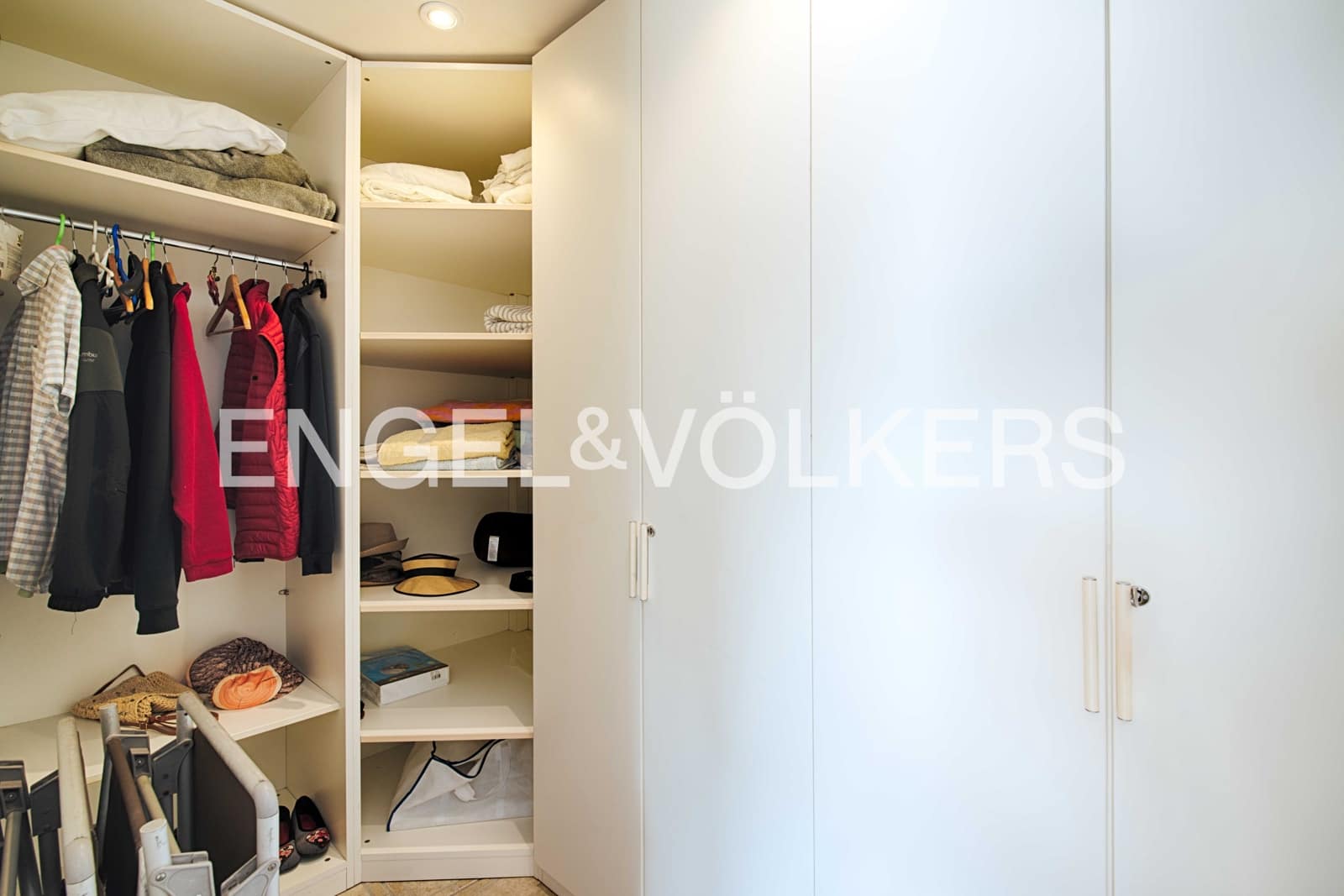 5 soveværelse Villa til salg i Empuriabrava med swimmingpool garage - € 799.000 (Ref: 9172507)