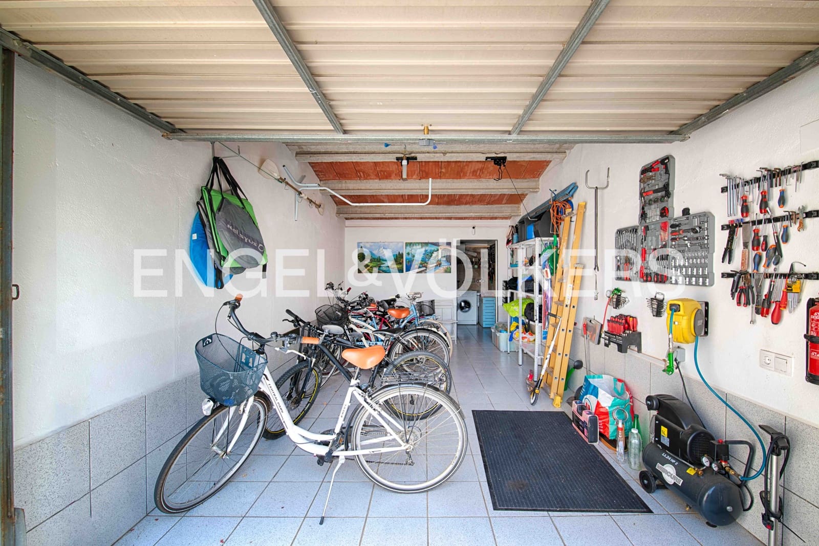 5 soveværelse Villa til salg i Empuriabrava med swimmingpool garage - € 799.000 (Ref: 9172507)