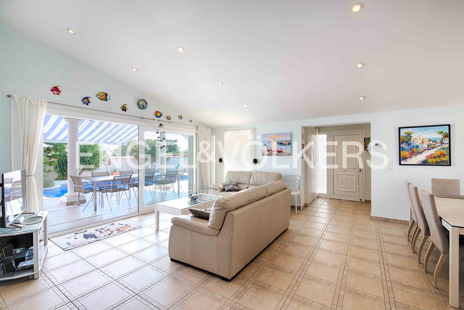 5 sovrum Villa till salu i Empuriabrava med pool garage - 749 000 € (Ref: 9172507)