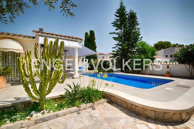 5 sypialnia Willa na sprzedaż w Empuriabrava, Castelló d'Empúries z basenem garażem - 749 000 € (Ref: 9172507)