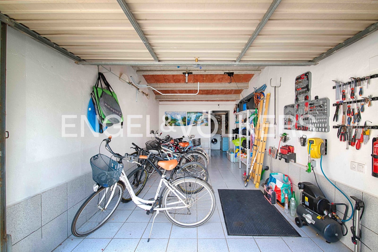 5 sovrum Villa till salu i Empuriabrava med pool garage - 749 000 € (Ref: 9172507)