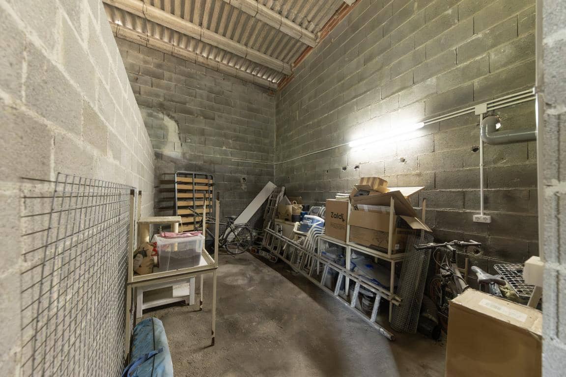 Maalaistalo myytävänä paikassa Castello d'Empuries mukana 
autotalli - 395 000 € (Ref: 9175546)
