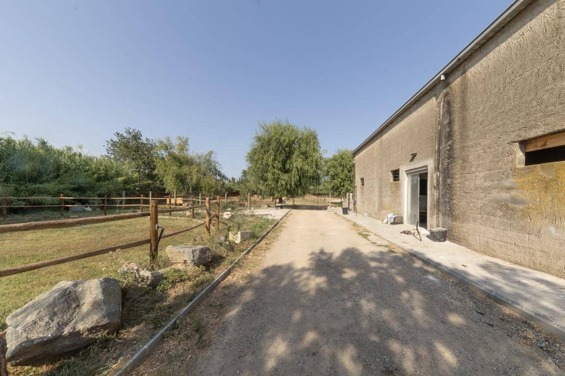 Maalaistalo myytävänä paikassa Castello d'Empuries mukana 
autotalli - 395 000 € (Ref: 9175546)