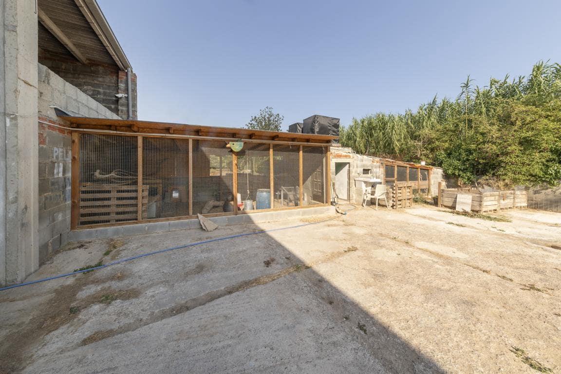Maalaistalo myytävänä paikassa Castello d'Empuries mukana 
autotalli - 395 000 € (Ref: 9175546)