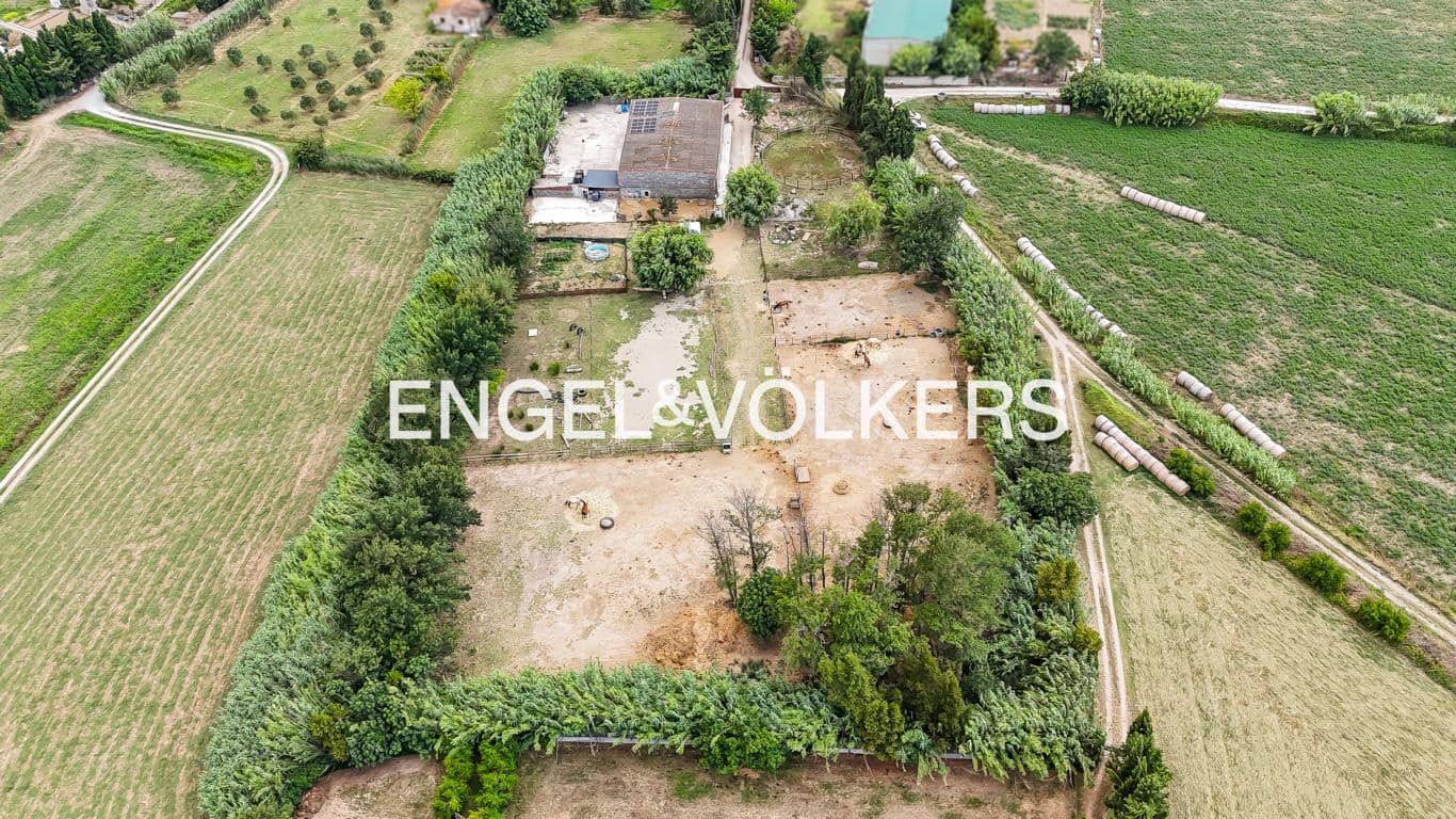 Maalaistalo myytävänä paikassa Castello d'Empuries mukana 
autotalli - 395 000 € (Ref: 9175546)
