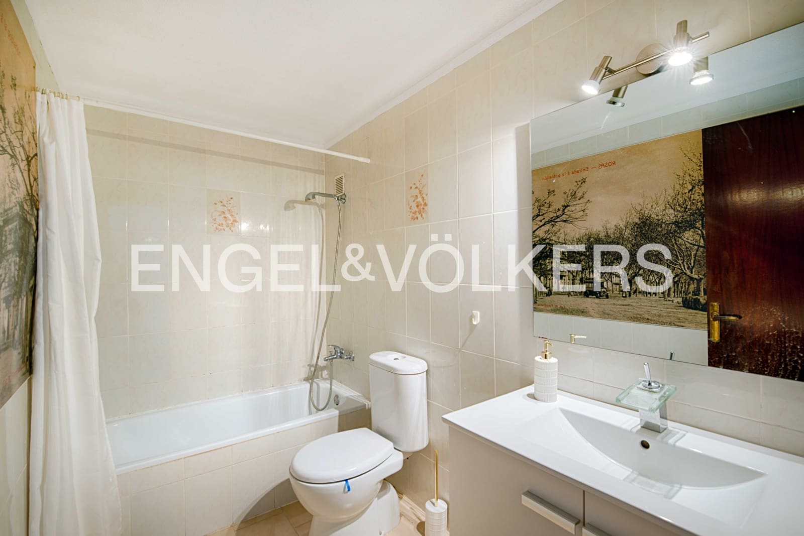 1 bedroom Apartment for sale in Empuriabrava - € 155,000 (Ref: 9184674)