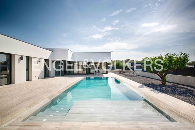 4 quarto Moradia para venda em Sant Climent Sescebes com piscina garagem - 890 000 € (Ref: 9184675)