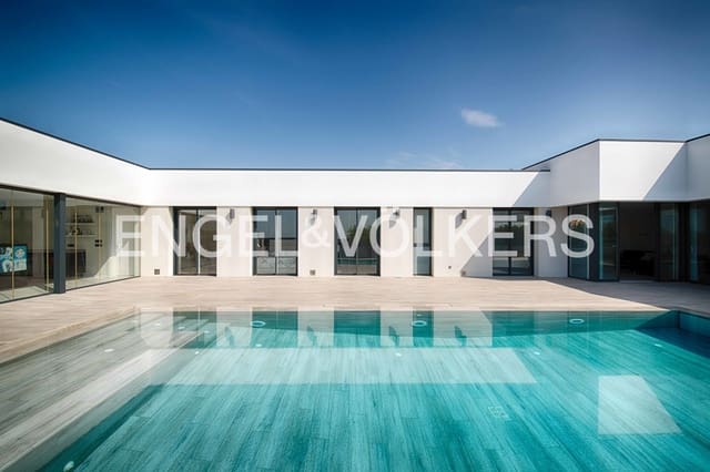 4 Zimmer Villa zu verkaufen in Sant Climent Sescebes mit Pool Garage - 890.000 € (Ref: 9184675)