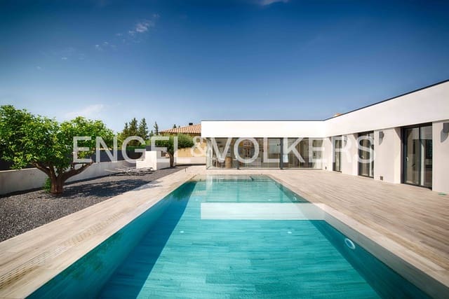 4 Zimmer Villa zu verkaufen in Sant Climent Sescebes mit Pool Garage - 890.000 € (Ref: 9184675)