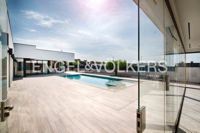 4 Zimmer Villa zu verkaufen in Sant Climent Sescebes mit Pool Garage - 890.000 € (Ref: 9184675)
