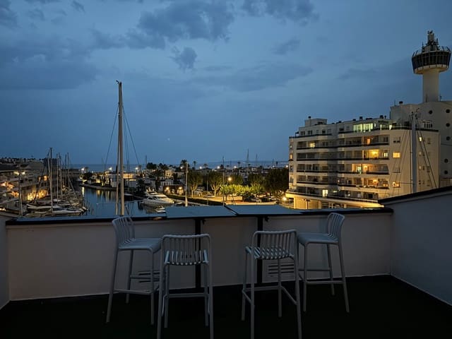 3 slaapkamer Appartement te koop in Empuriabrava, Castelló d'Empúries met garage - € 470.000 (Ref: 9191482)