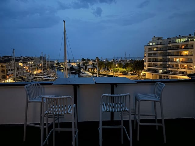 3 slaapkamer Appartement te koop in Empuriabrava, Castelló d'Empúries met garage - € 470.000 (Ref: 9191482)