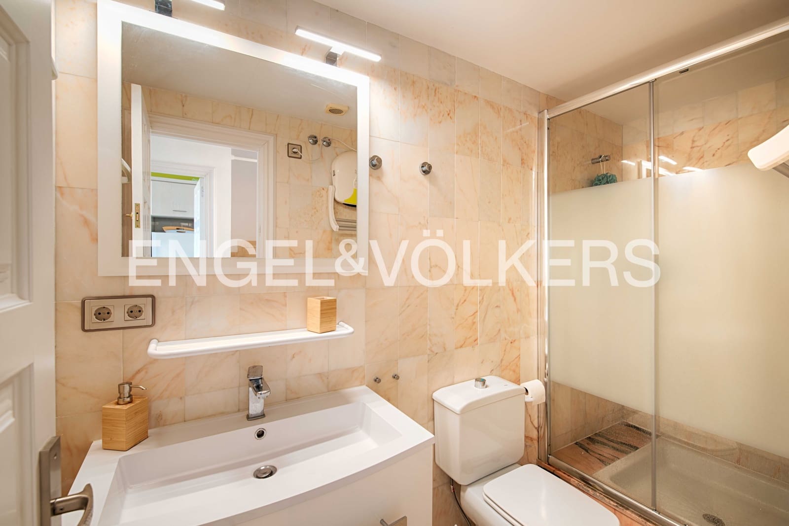 3 soveværelse Lejlighed til salg i Empuriabrava med garage - € 470.000 (Ref: 9191482)