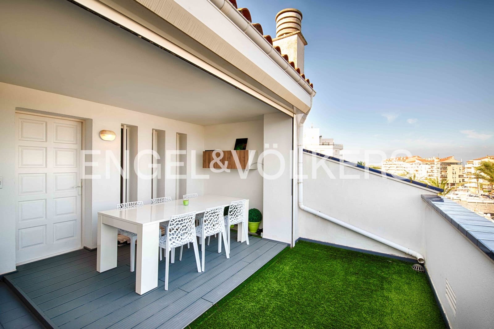 3 chambre Appartement à vendre à Empuriabrava avec garage - 470 000 € (Ref: 9191482)