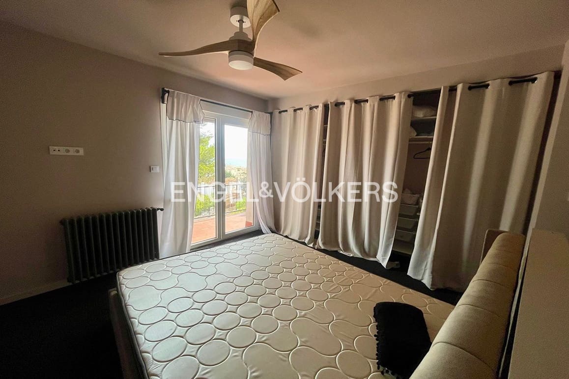 10 makuuhuone Huvila myytävänä paikassa Llanca mukana uima-altaan 
autotalli - 1 050 000 € (Ref: 9191483)